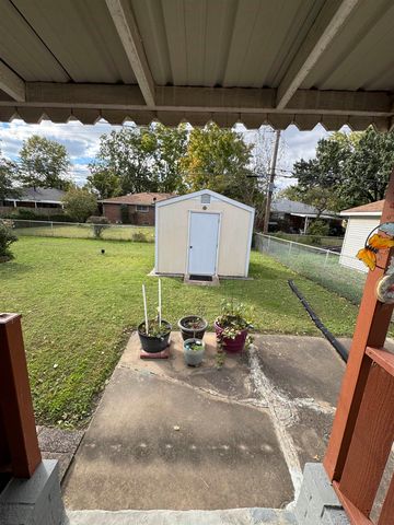 2351 S Grove St, Wichita, KS 67211