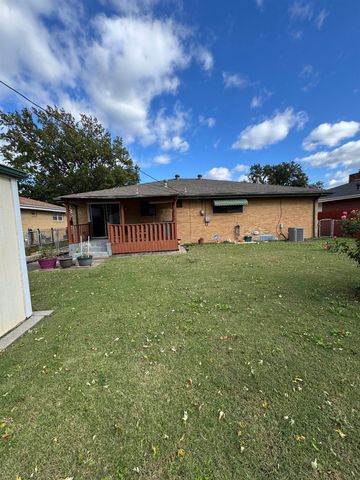 2351 S Grove St, Wichita, KS 67211