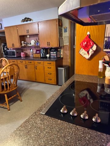 2351 S Grove St, Wichita, KS 67211