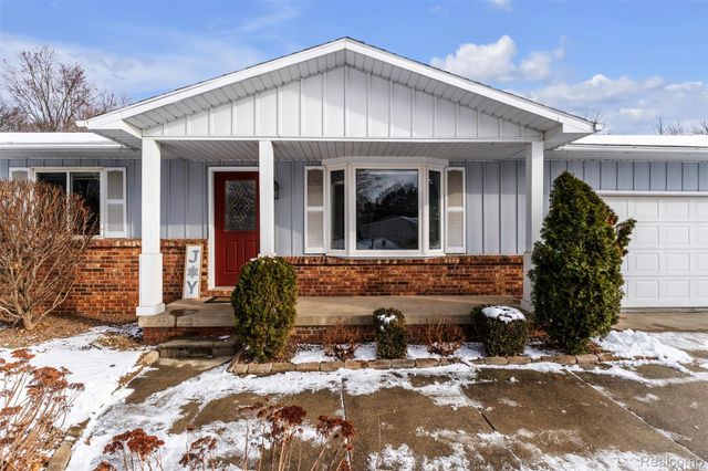 166 Crooked Limb Drive, Lapeer Township, MI 48446