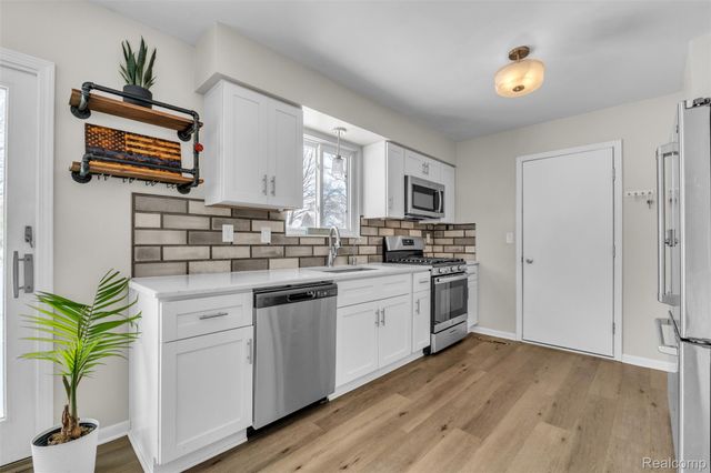 166 Crooked Limb Drive, Lapeer Township, MI 48446