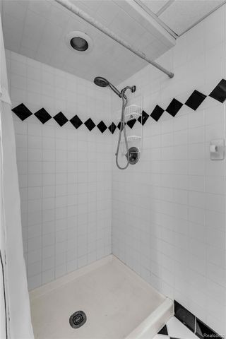 166 Crooked Limb Drive, Lapeer Township, MI 48446