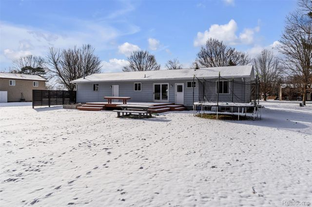 166 Crooked Limb Drive, Lapeer Township, MI 48446