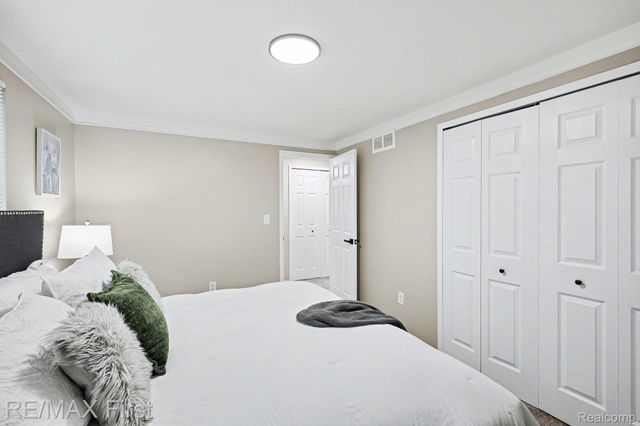 28208 Rockwood Street, St. Clair Shores, MI 48081