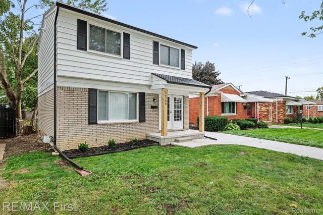 28208 Rockwood Street, St. Clair Shores, MI 48081