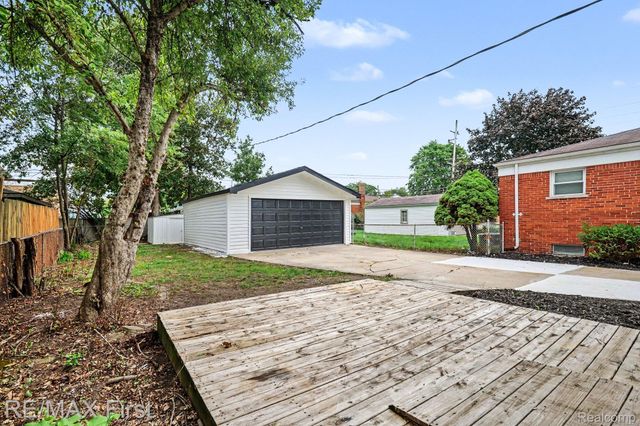 28208 Rockwood Street, St. Clair Shores, MI 48081