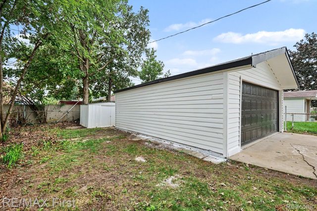 28208 Rockwood Street, St. Clair Shores, MI 48081