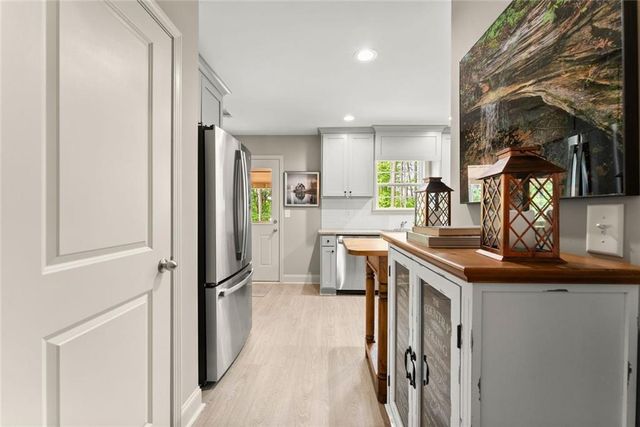 5931 Gailey Drive, Clermont, GA 30527