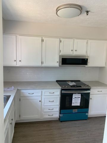 421 Redding Road 63, Lexington, KY 40517