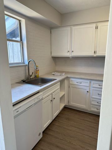 421 Redding Road 63, Lexington, KY 40517