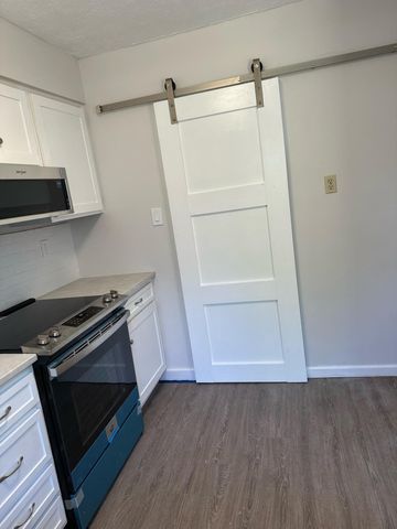 421 Redding Road 63, Lexington, KY 40517