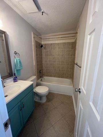 421 Redding Road 63, Lexington, KY 40517