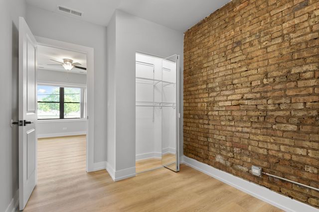 1552 W Juneway Terrace 2F, Chicago, IL 60626