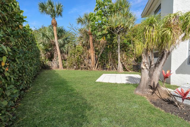 943 York Street, West Palm Beach, FL 33401