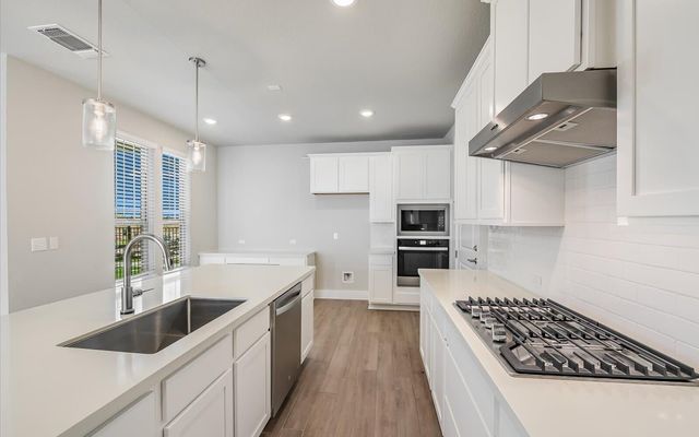 8822 Marmoset WAY, Austin, TX 78744