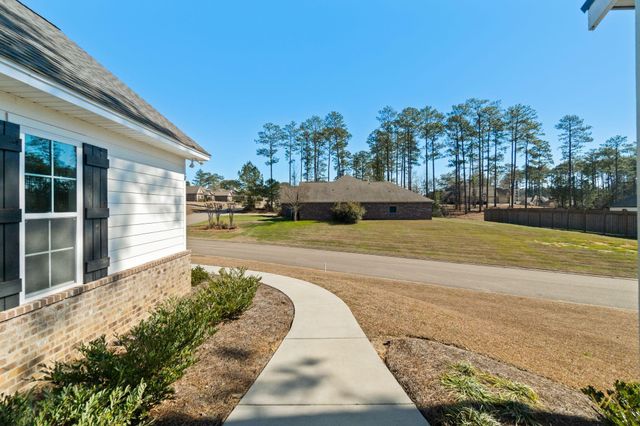 7 Everglades, Hattiesburg, MS 39443
