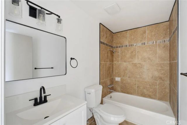 5205 Brockton Court, Bakersfield, CA 93309