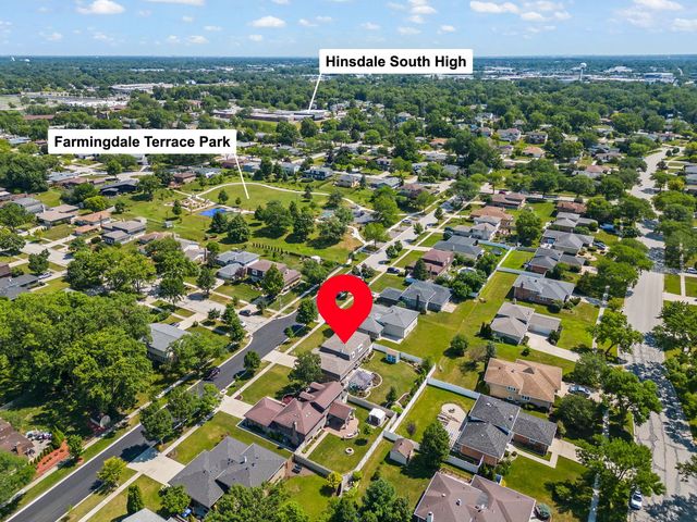 609 Honey Locust Lane, Darien, IL 60561