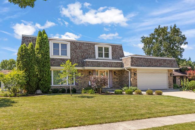 609 Honey Locust Lane, Darien, IL 60561