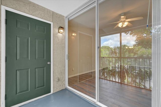 8915 LATREC AVENUE 2311, Orlando, FL 32819