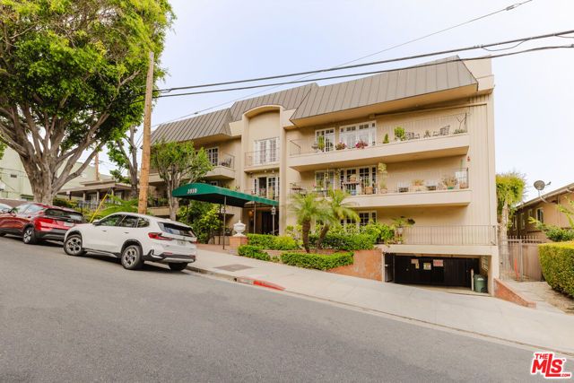 1010 Palm Avenue 208, West Hollywood, CA 90069