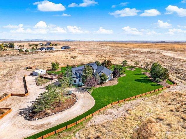 13100 S Laken Ln, Kuna, ID 83634