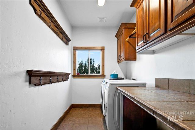 13100 S Laken Ln, Kuna, ID 83634