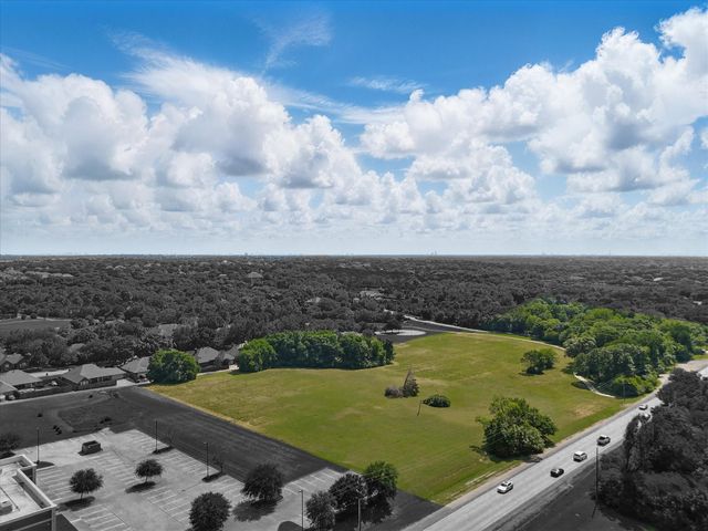 699 W Wintergreen Road, Desoto, TX 75115