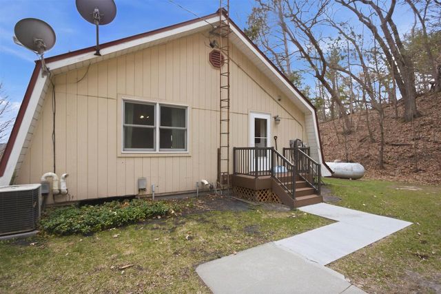 W7656 Suldal Road, Mauston, WI 53948