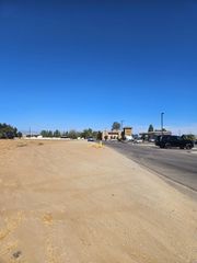 1886 N Leonard Avenue, Clovis, CA 93619