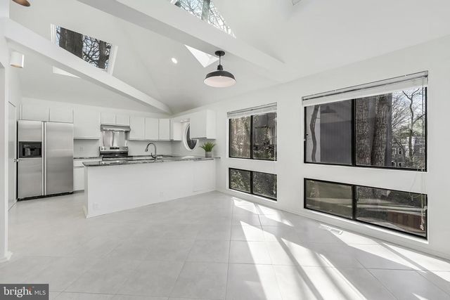 2118 OWLS COVE LN, Reston, VA 20191