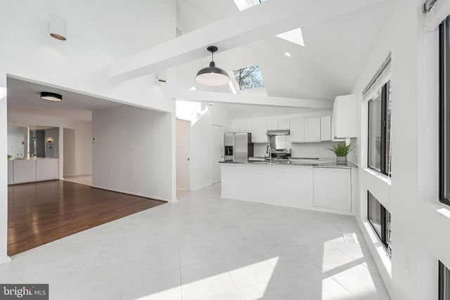 2118 OWLS COVE LN, Reston, VA 20191