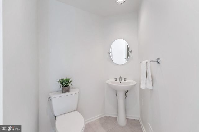 2118 OWLS COVE LN, Reston, VA 20191