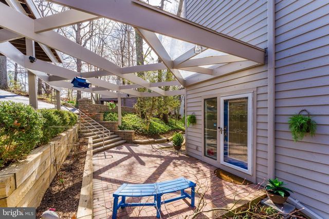 2118 OWLS COVE LN, Reston, VA 20191