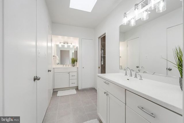 2118 OWLS COVE LN, Reston, VA 20191