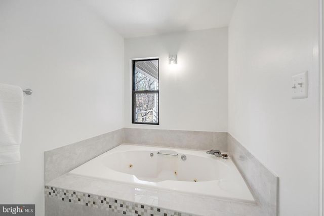 2118 OWLS COVE LN, Reston, VA 20191