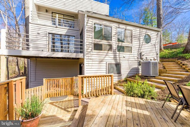 2118 OWLS COVE LN, Reston, VA 20191