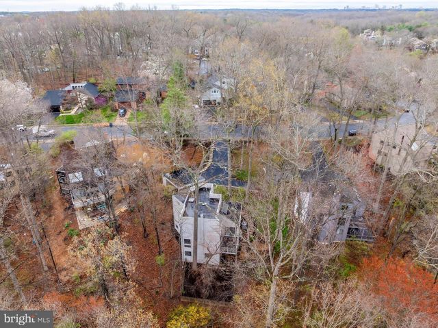 2118 OWLS COVE LN, Reston, VA 20191