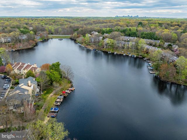 2118 OWLS COVE LN, Reston, VA 20191