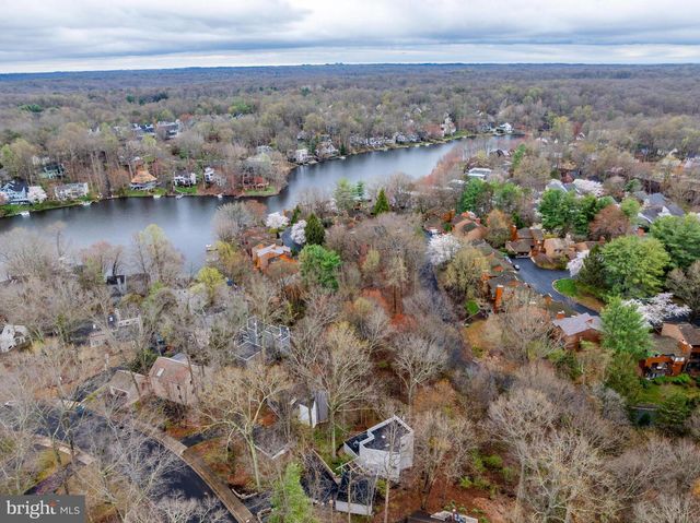 2118 OWLS COVE LN, Reston, VA 20191