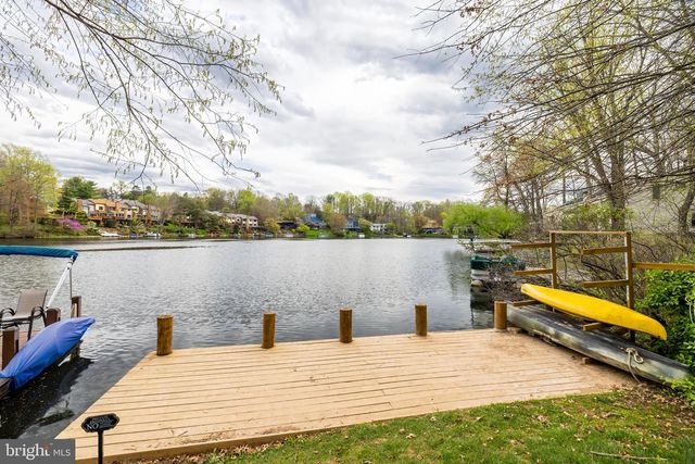 2118 OWLS COVE LN, Reston, VA 20191