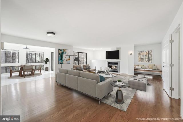 2118 OWLS COVE LN, Reston, VA 20191