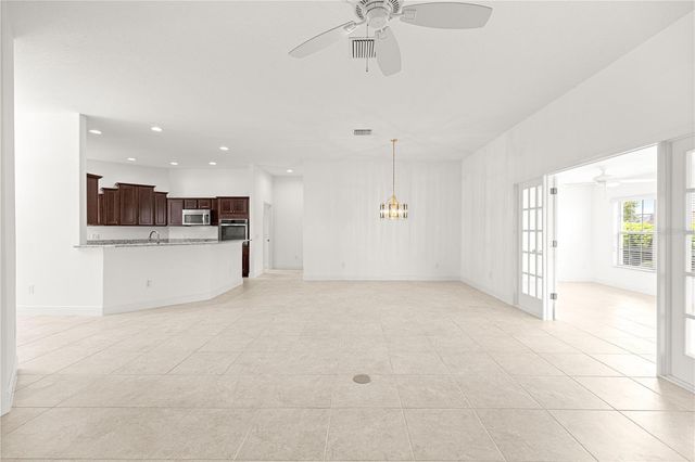 2906 CANYON AVENUE, The Villages, FL 32163