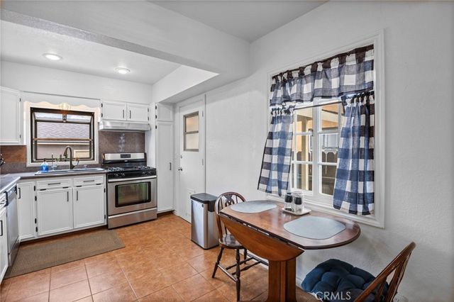 315 S Bedford, La Habra, CA 90631