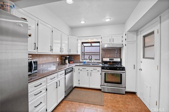315 S Bedford, La Habra, CA 90631
