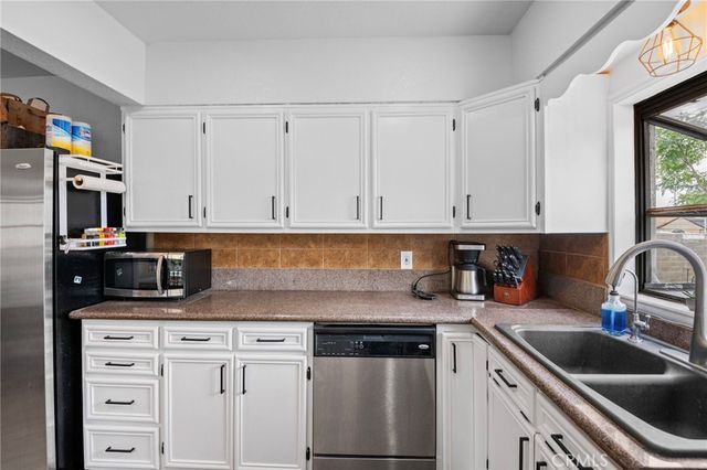 315 S Bedford, La Habra, CA 90631