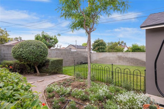 315 S Bedford, La Habra, CA 90631