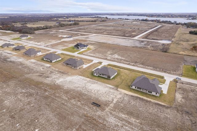 148 Lila Lake Drive, Waxahachie, TX 75165