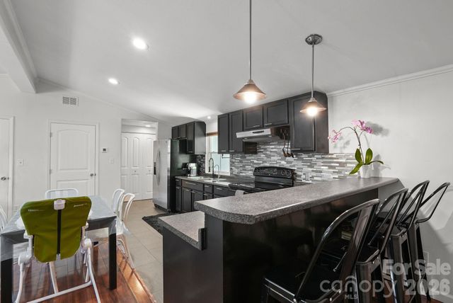 421 Emma Road, Asheville, NC 28806