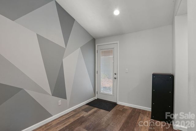 421 Emma Road, Asheville, NC 28806